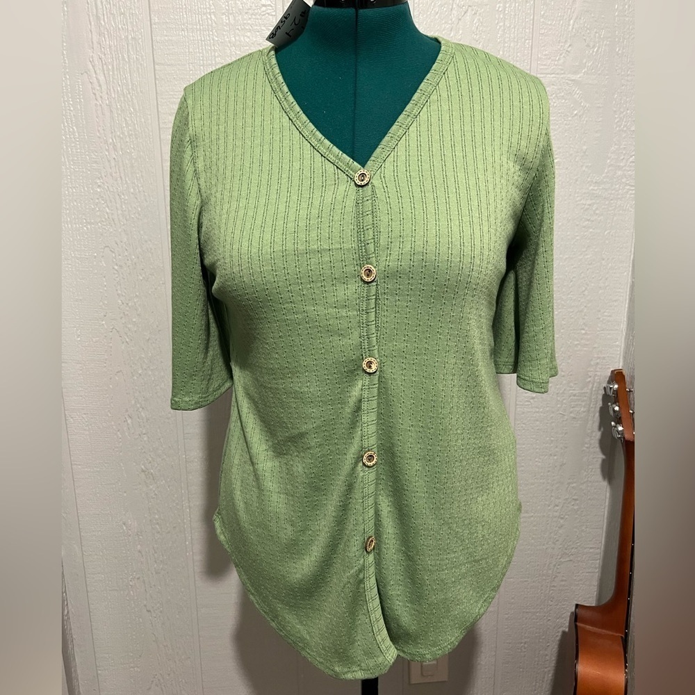 NWT size medium green flutter sleeve top